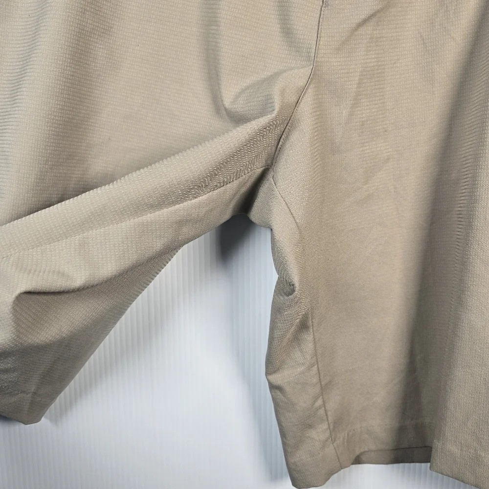 Adidas Mens ClimaCool Beige Golf Flat Front Shorts Polyester Athletic Size 36